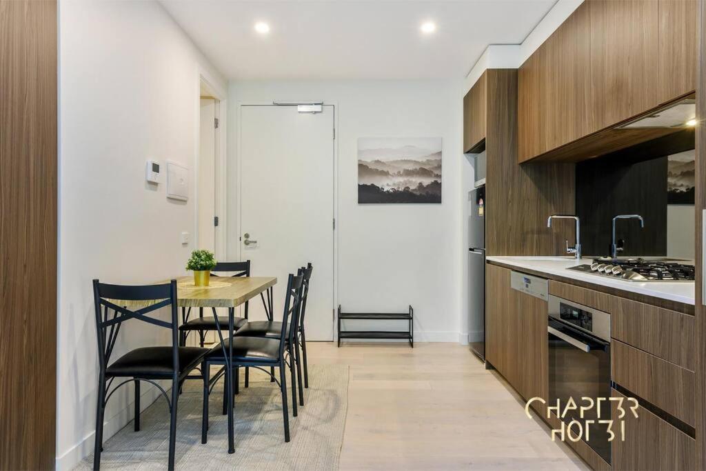 Chapter 3 Airbnb In Malvern East Apartment *